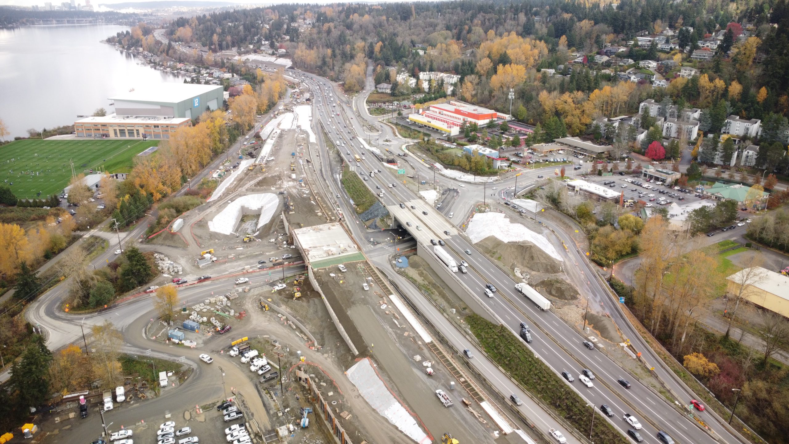 Aerial view of construction at I-405 and NE 44th St.
